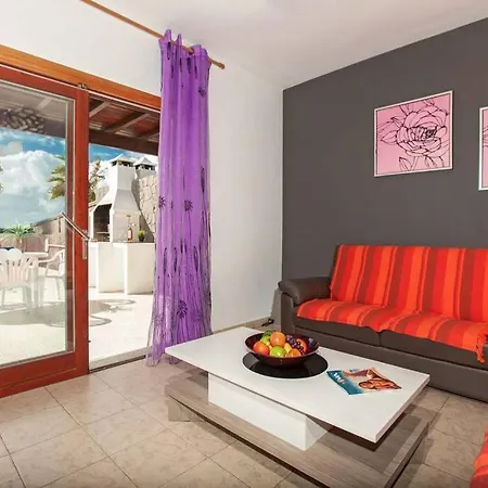 Lucia, Playa Burgado Villa
